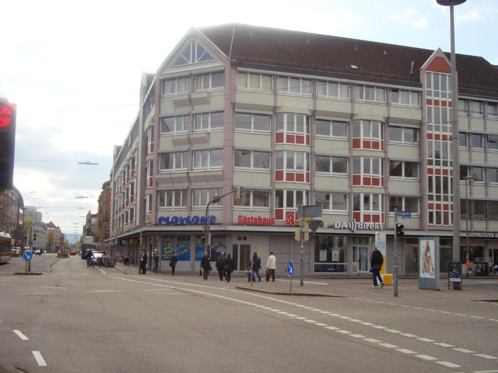 Gastehaus Am Karlstor Apartamento Karlsruhe Exterior foto